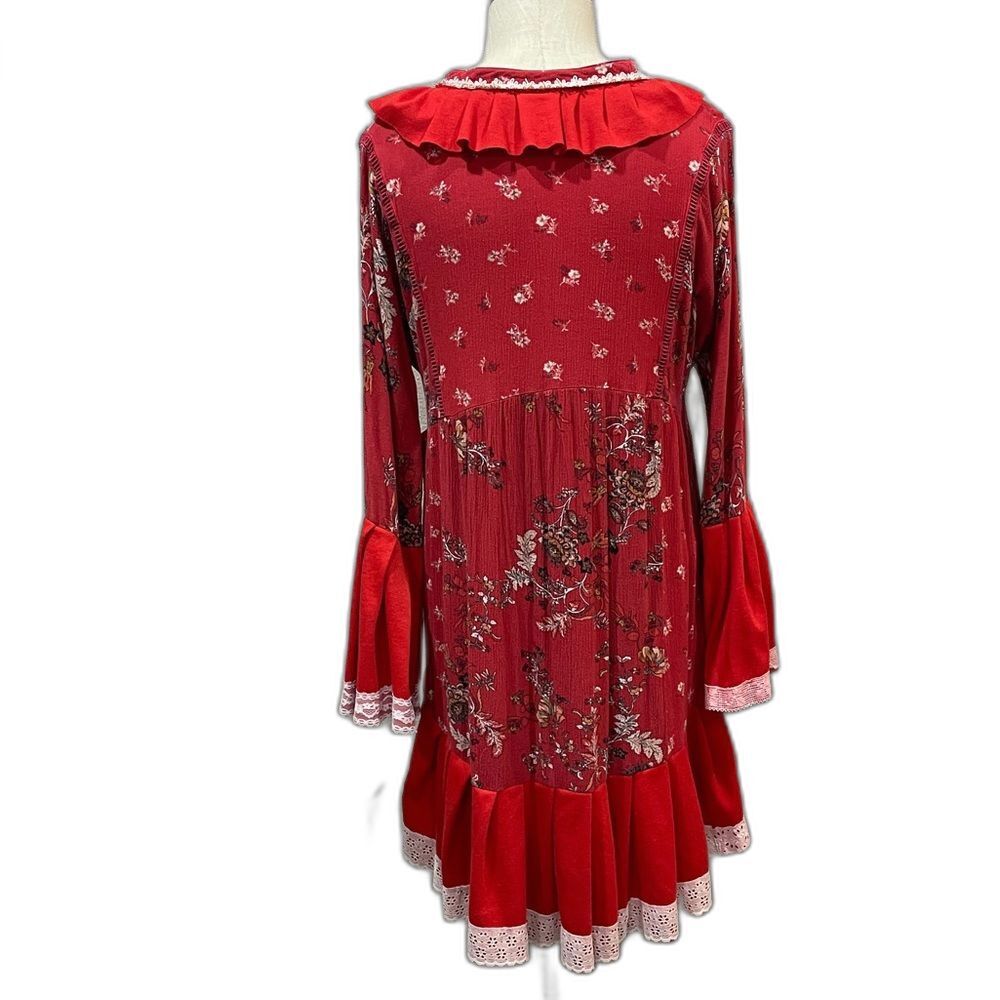 Eclectic boho Floral Red high low Ruffle Women's Top size L - 40” at bust. - Picture 5 of 8